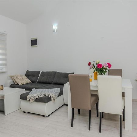 ויר Apartments Lucica מראה חיצוני תמונה