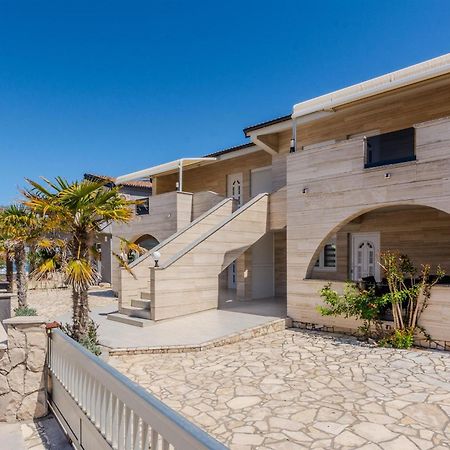 ויר Apartments Lucica מראה חיצוני תמונה
