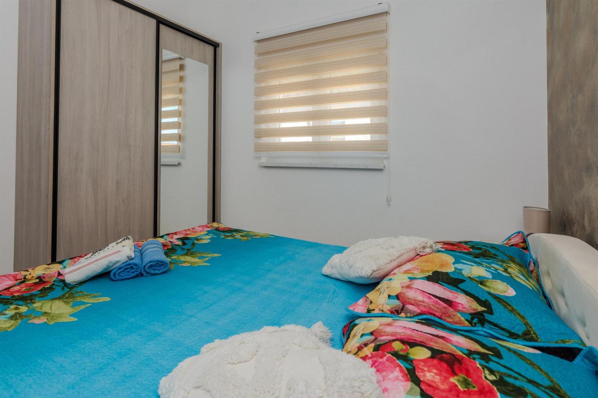 ויר Apartments Lucica מראה חיצוני תמונה