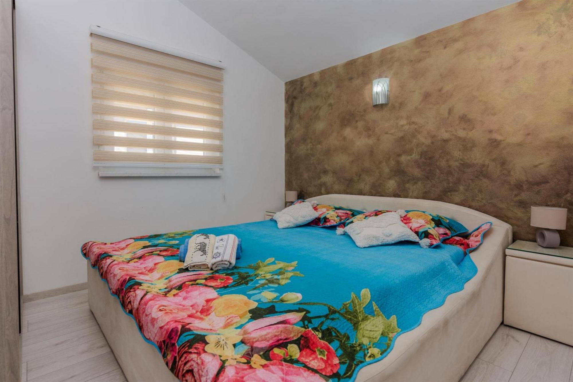 ויר Apartments Lucica מראה חיצוני תמונה